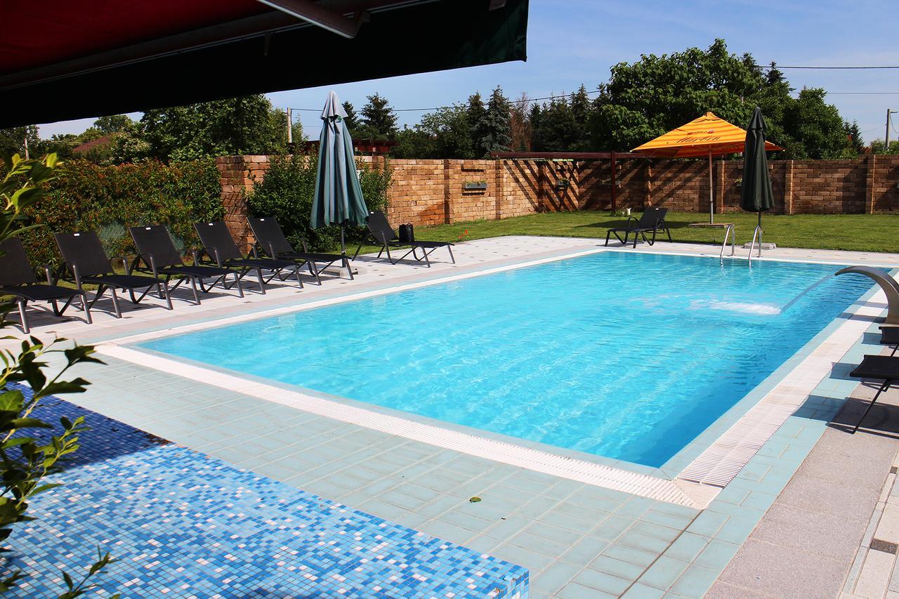 Bed and Breakfast Marben Panzio Hegykő Esterno foto