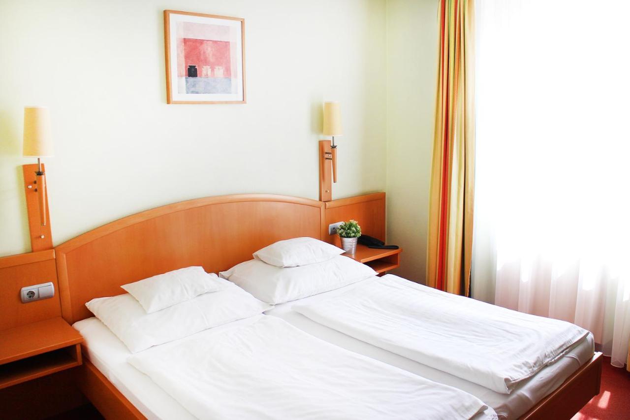 Bed and Breakfast Marben Panzio Hegykő Esterno foto